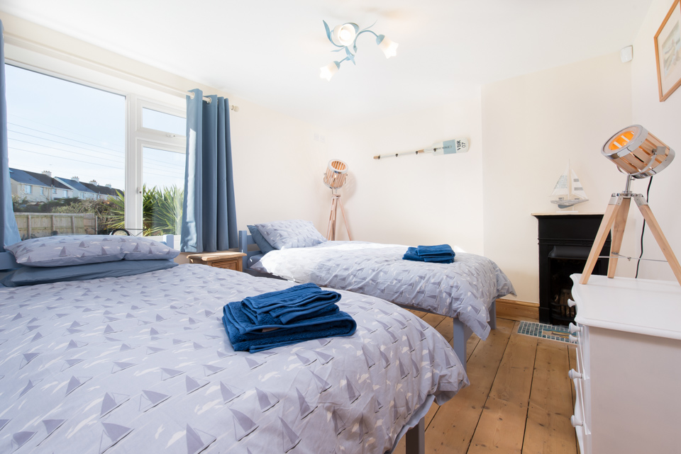 Twin bedroom Dartonia